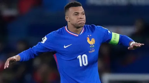 决战将至！斯卢茨基力挺收官战，信心十足：团队蓄势待发！